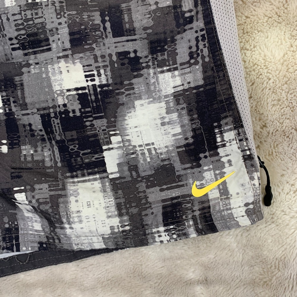 Nike Mens Grey Black Abstract Glitch Print Swim Trunks Board Shorts Size XXL - Picture 6 of 14